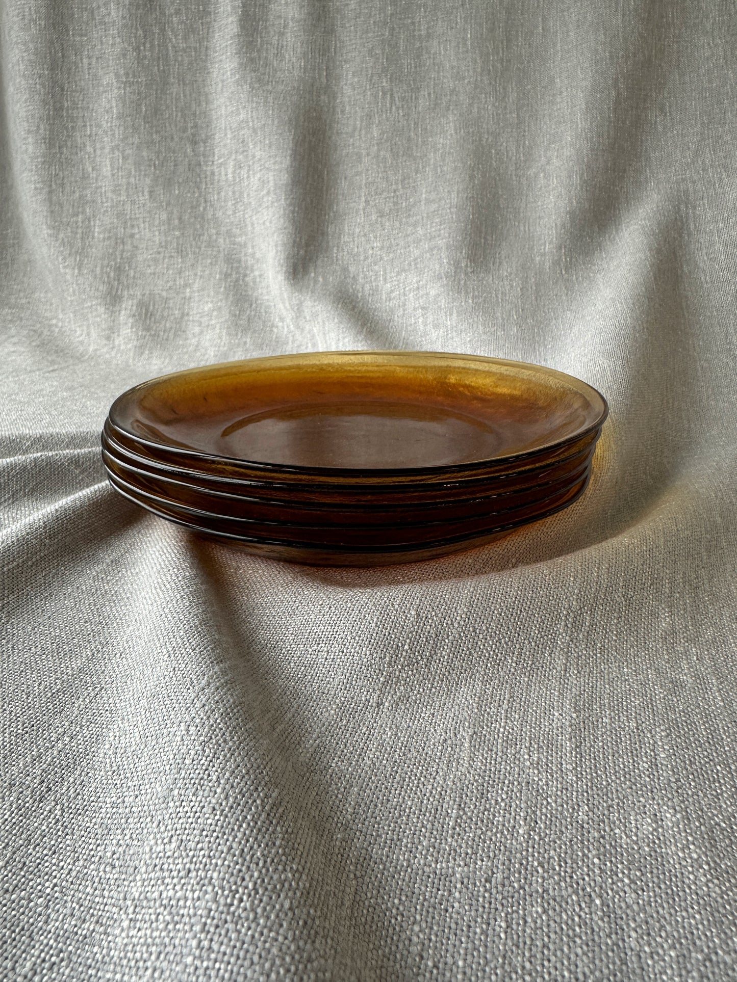 Bernstensfärgade assietter (5st)