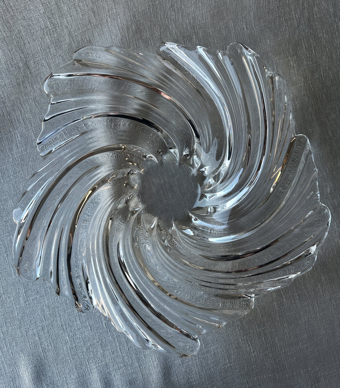 Stort fat i kristall